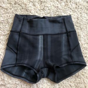 Align short 2.5” Lululemon shorts